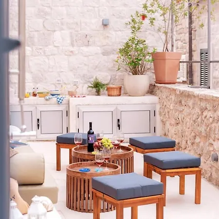 Dida Hvar Ferienhaus *